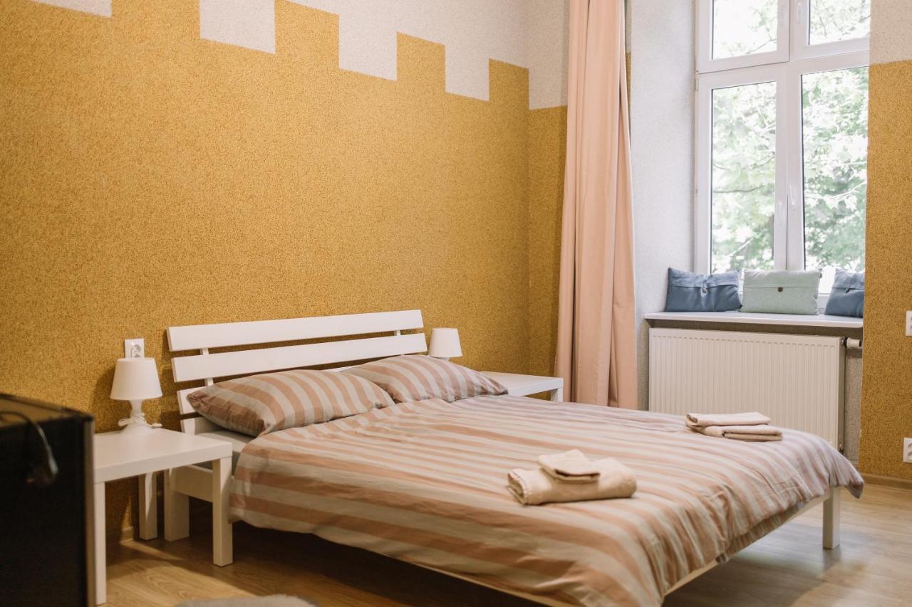 West13 Guest Rooms Kraków Exteriör bild