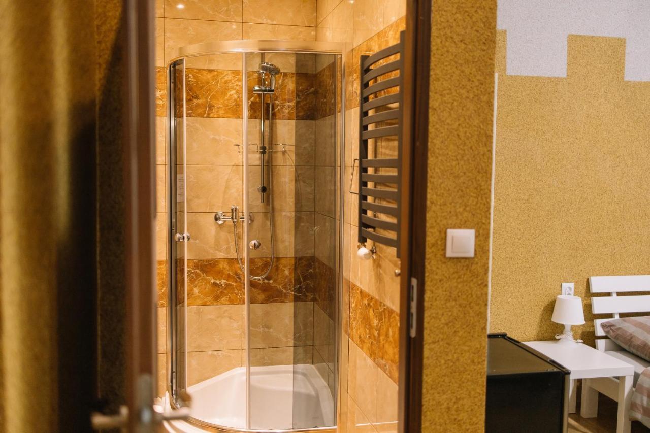 West13 Guest Rooms Kraków Exteriör bild