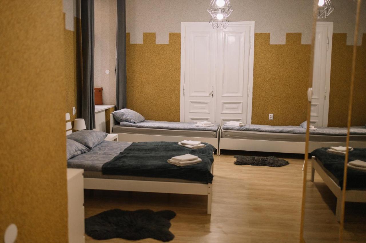 West13 Guest Rooms Kraków Exteriör bild
