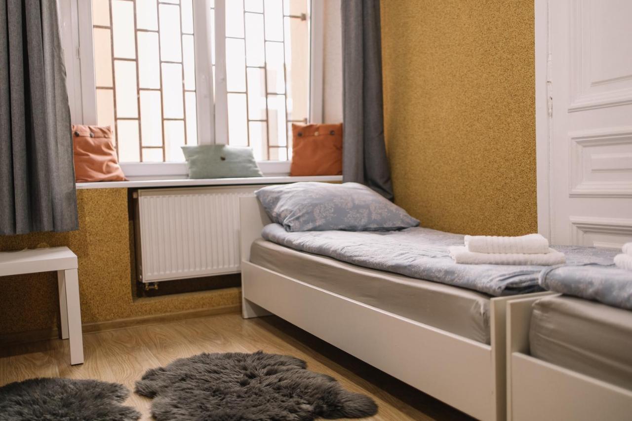 West13 Guest Rooms Kraków Exteriör bild