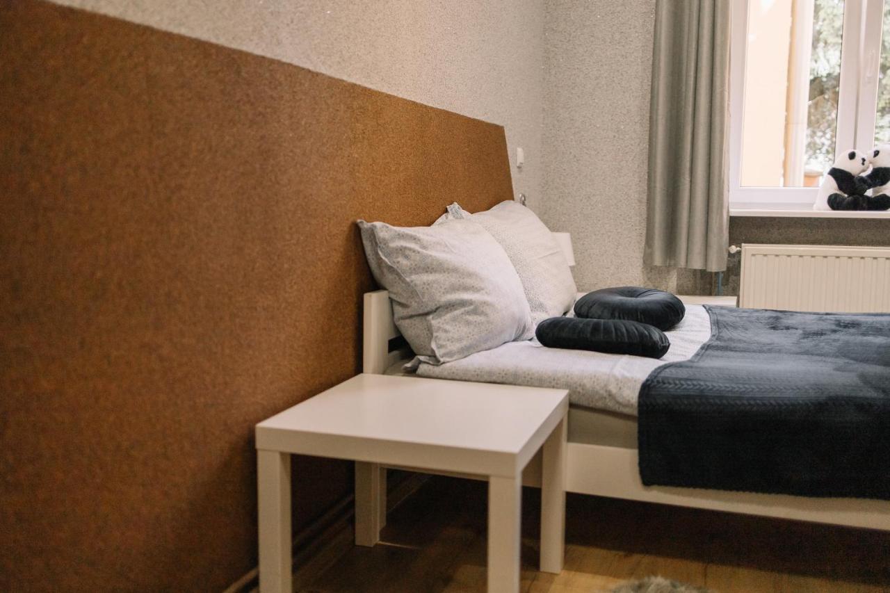 West13 Guest Rooms Kraków Exteriör bild