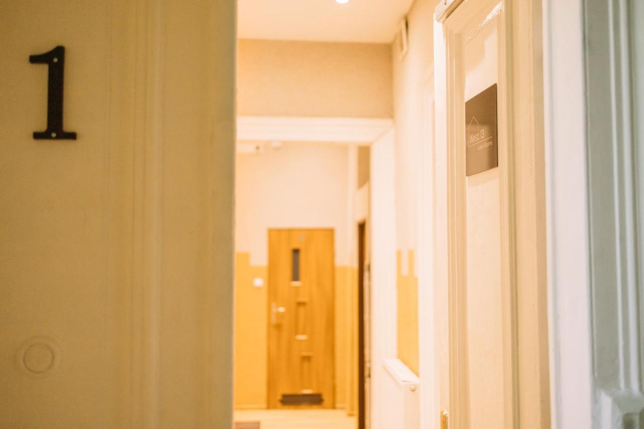 West13 Guest Rooms Kraków Exteriör bild